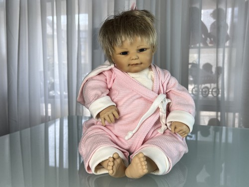 Artist doll collector rolanda - artist,