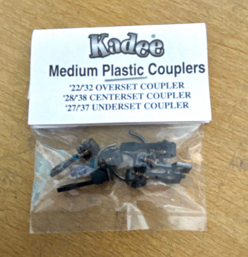 Kadee medium plastic - medium, couplers