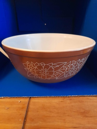 Vintage brown pyrex woodland - pyrex,