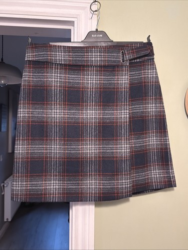 Marks spencer size 14 - &,