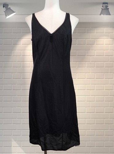 Vintage black silky - black, slinky