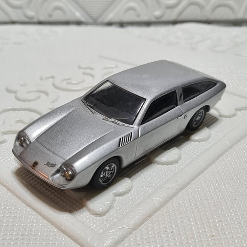 Alezan lamborghini 4000 - 1:43,