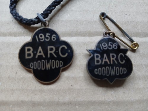 Barc goodwood badges 1956 - badges,