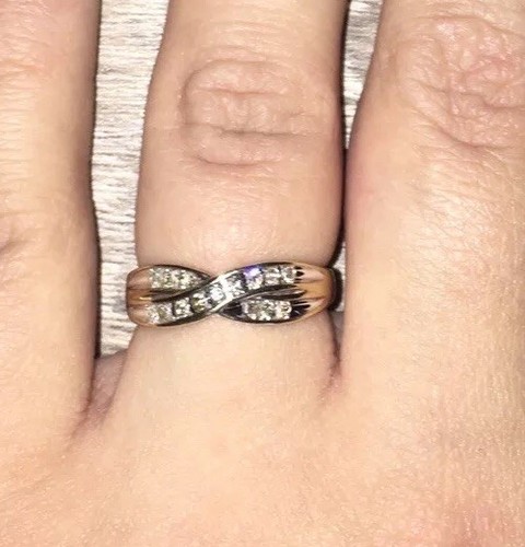 Samuel 9ct yellow gold - samuel,