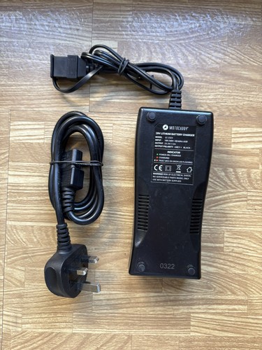 Motocaddy 28v battery charger - motocaddy,