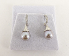 9ct White Gold Pearl & Diamond
