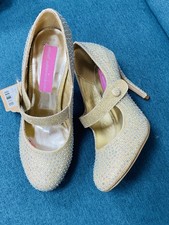 Shoe Fashinista.com golden