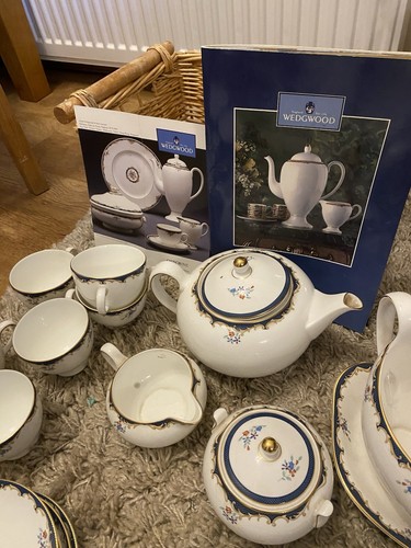 Wedgwood bone china dinner - bone,