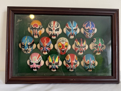 Miniature chinese hand - 13,