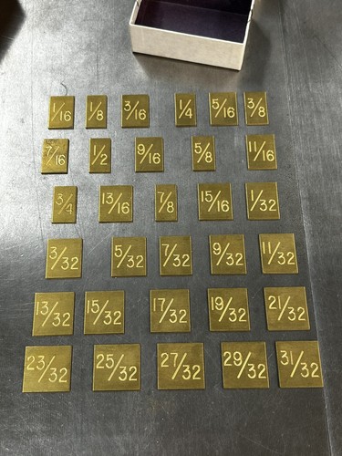 117 fractions brass font - fractions,