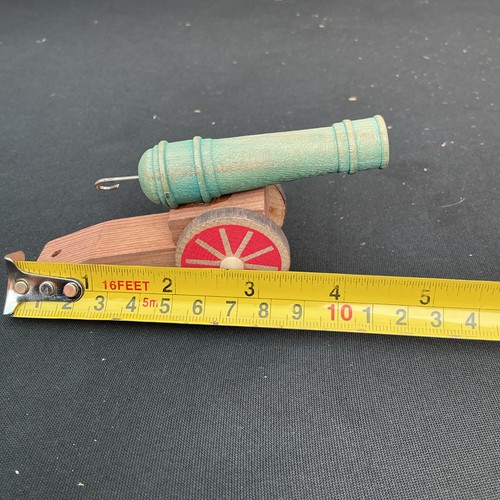 Vintage wooden small - small, cannon