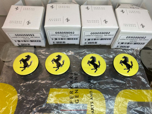 Ferrari centre rim - centre, cap