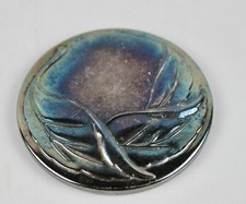 One Tiffany leaf swan motif