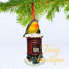 Robin on Postbox Traditional