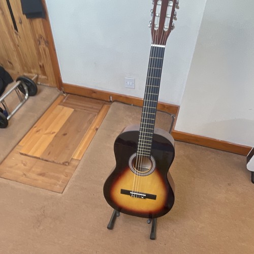 Classic string acoustic - 6-string,