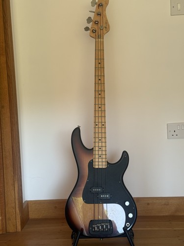 And sb1 electric bass - g,