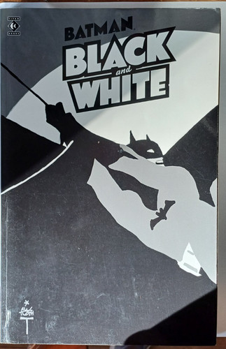 Batman black and white tpb - batman,