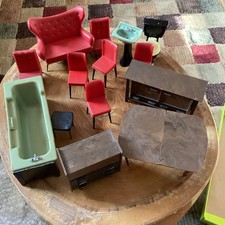 Various 1960s Dolls House