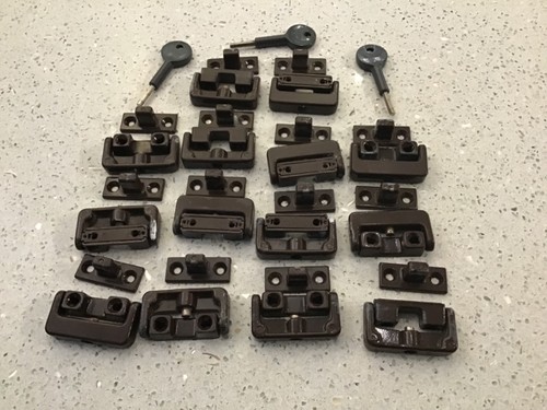 Yale window lock 8k101 - lock, brown