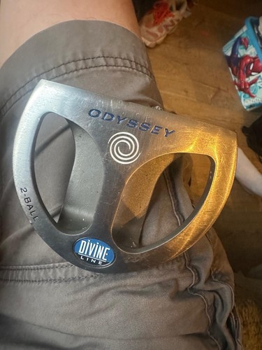 Odyssey divine line - line, ball