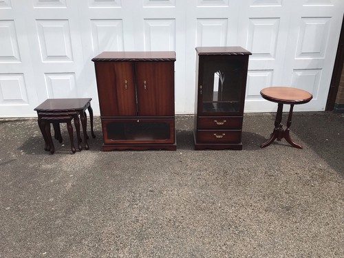Hifi cabinets with - &,
