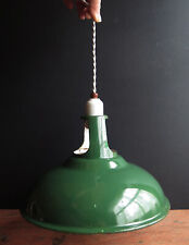 A MID 20th CENTURY GREEN ENAMEL COOLICON SHADE WITH CERAMIC FITTING & WOODEN TOP