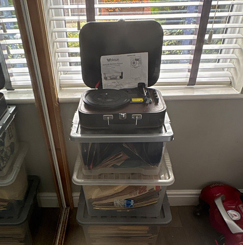 Voksun suitcase record - suitcase,