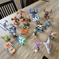 HUGE Lot Of 18 Activision