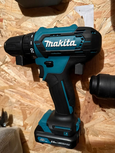 Universal cordless drill - universal,