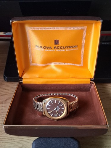Bulova accutron vintage - bulova,
