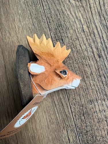 Safari animal hand carved - hand,