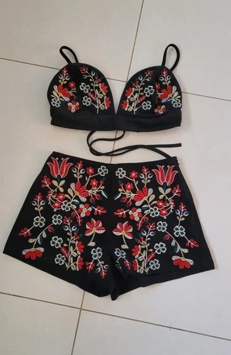 Black suede floral - black,