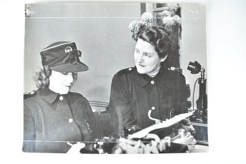 Women auxiliary fire - auxiliary, service