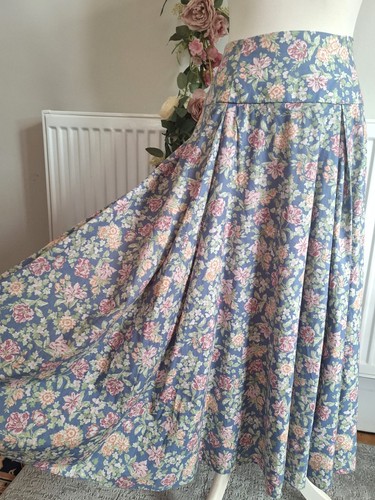 Stunning vintage laura - stunning!,