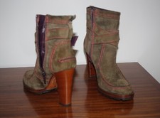 Manas Lea Foscati green brown