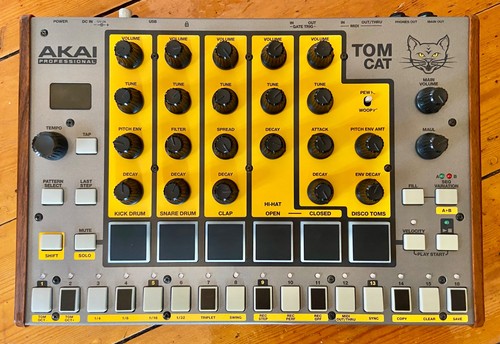 Akai tom cat tomcat analog - akai,