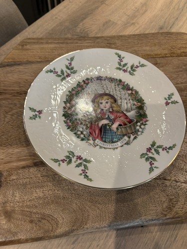 Royal doulton christmas 1978 - doulton,