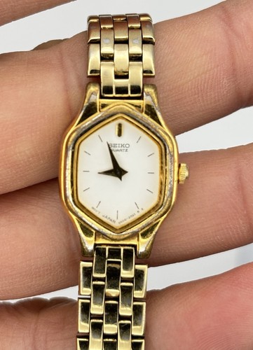 Vtg seiko watch womens gold - vtg,