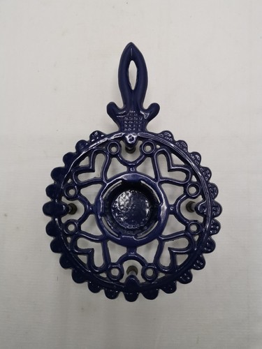 Cast iron trivet food warmer - iron,
