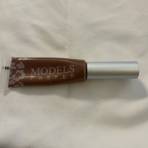 Models prefer lip color - prefer,