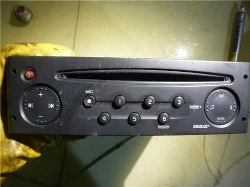 8200633621b radio cd - /,