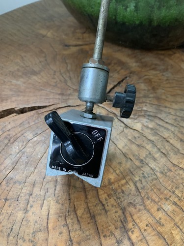 Magnetic dial gauge - magnetic, made