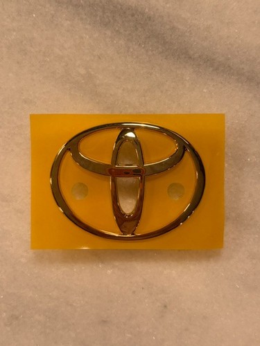 Nos gold toyota emblem - toyota, 94-99