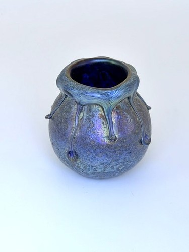 Blue luster cyrpiote - blue, with