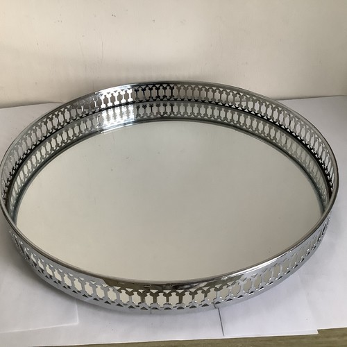 Round mirrored galleried - round,