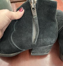 Bussola Womens Black Sued