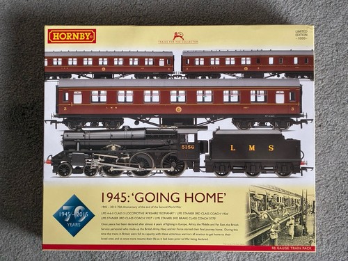 Hornby r3299 going home - hornby, train