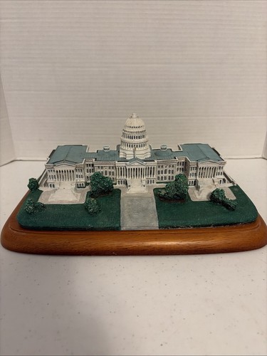 Danbury mint capitol - mint, u.s.