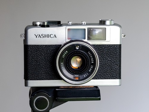 Near mint yashica me zone - *near,
