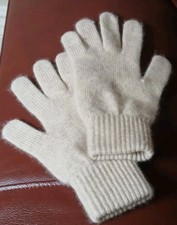 NEW 100% Pure Cashmere Made in Scotland ladies gloves in light beige